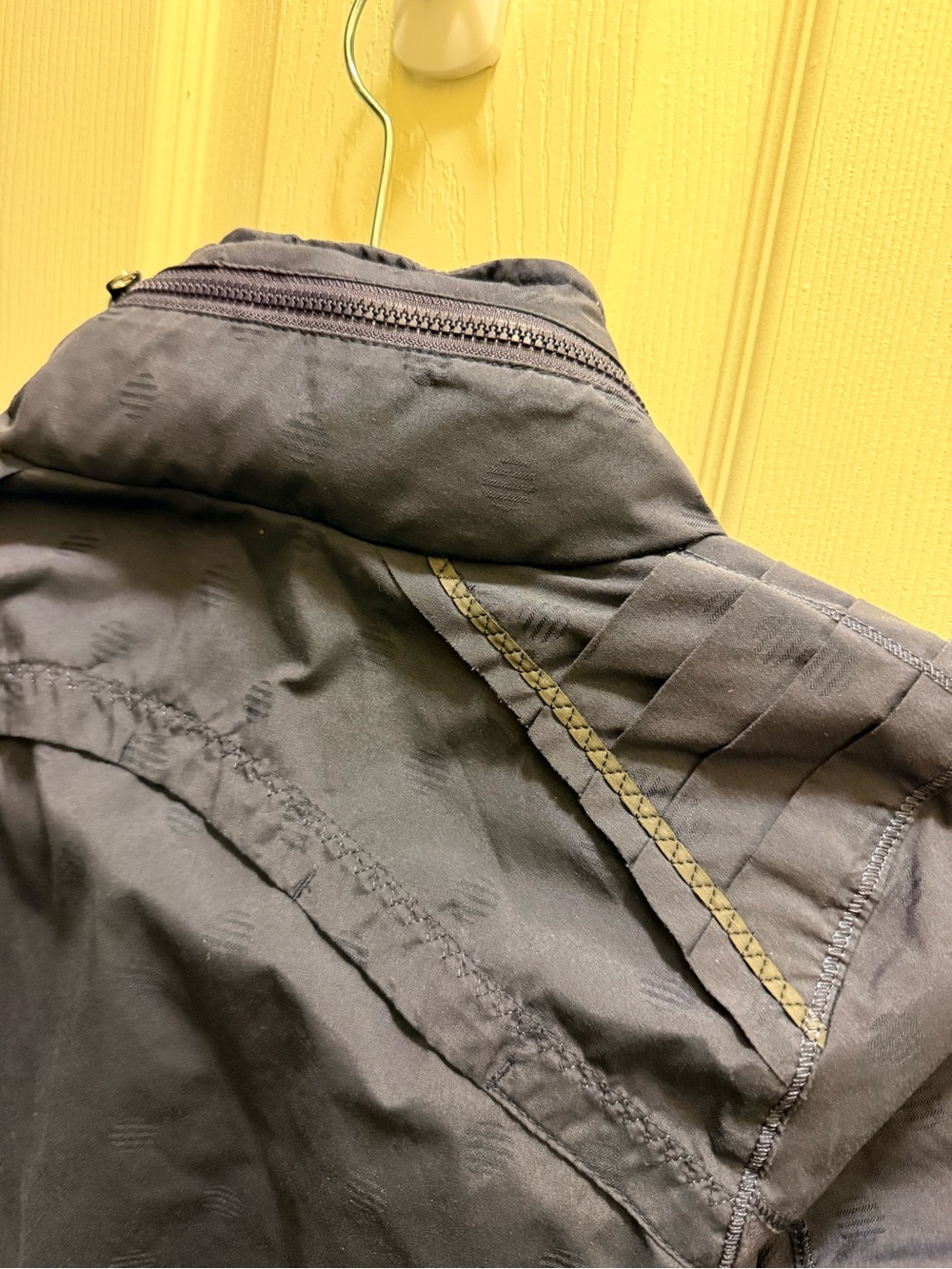 Lululemon Lightweight Zip-Front Jacket - Picture 8 of 9